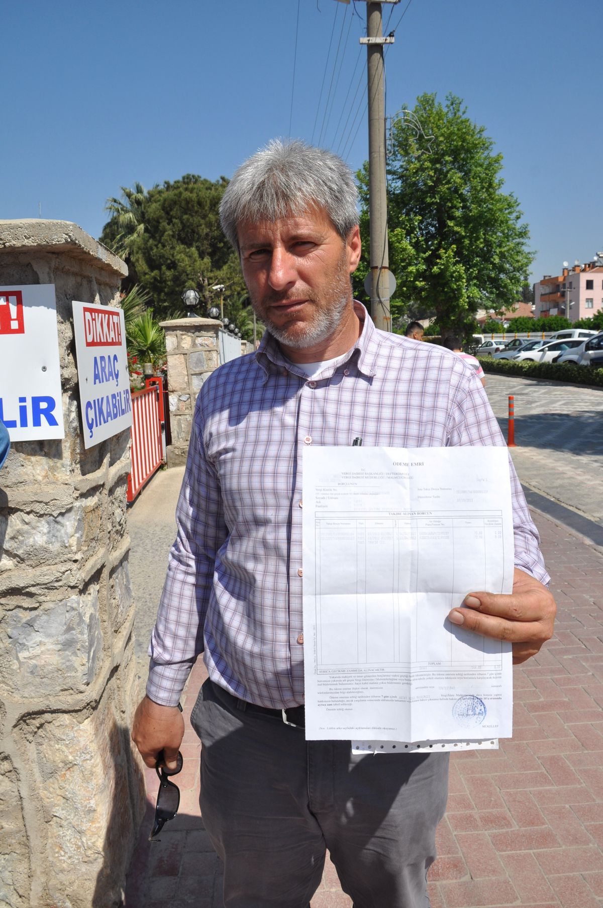 Hatay Vergi Dairesi, Torbalı\'da Oturan Sürücüye Tebligat Gönderdi