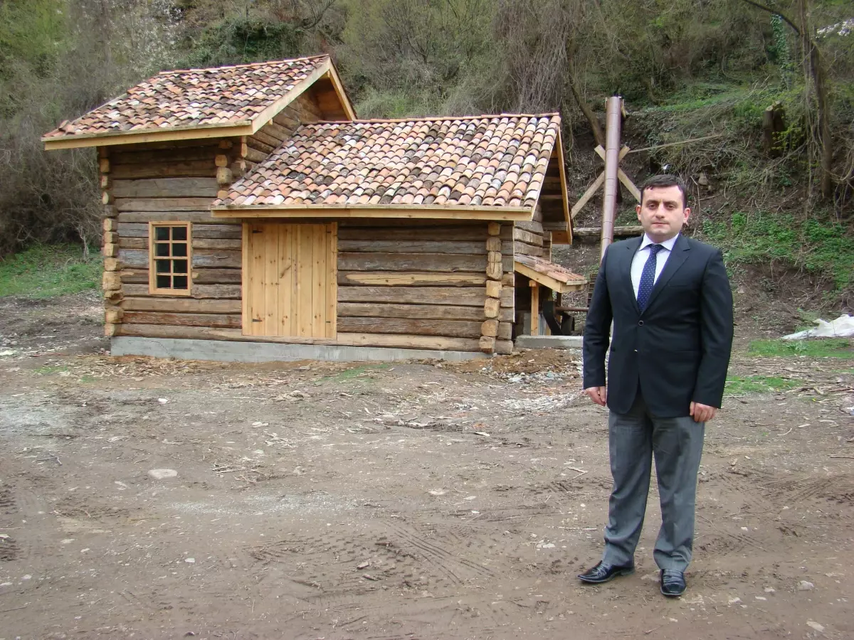 İhsangazi'de Siyez Bulguru Üretimi İçin Su Değirmeni Yapıldı