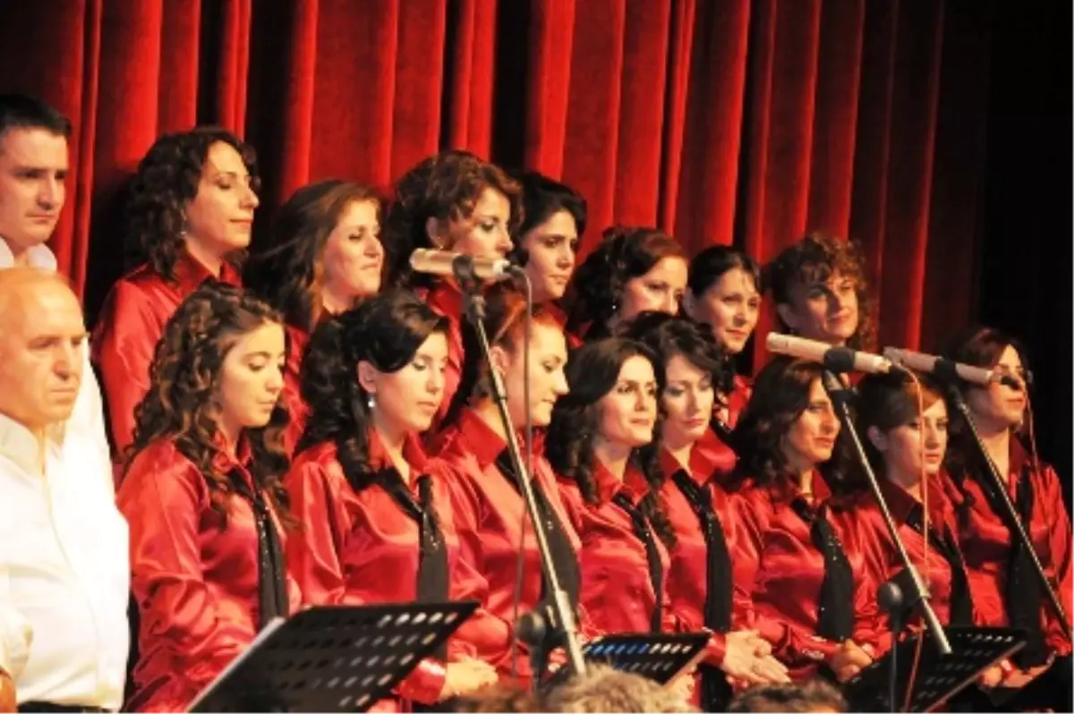 İlkadım Belediyesi Thm Korosu\'ndan Konser