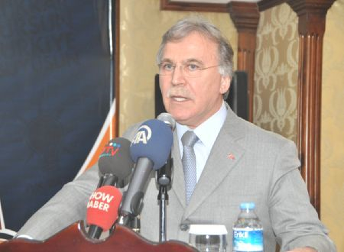 Mehmet Ali Şahin'den '1 Mayıs' Eleştirisi