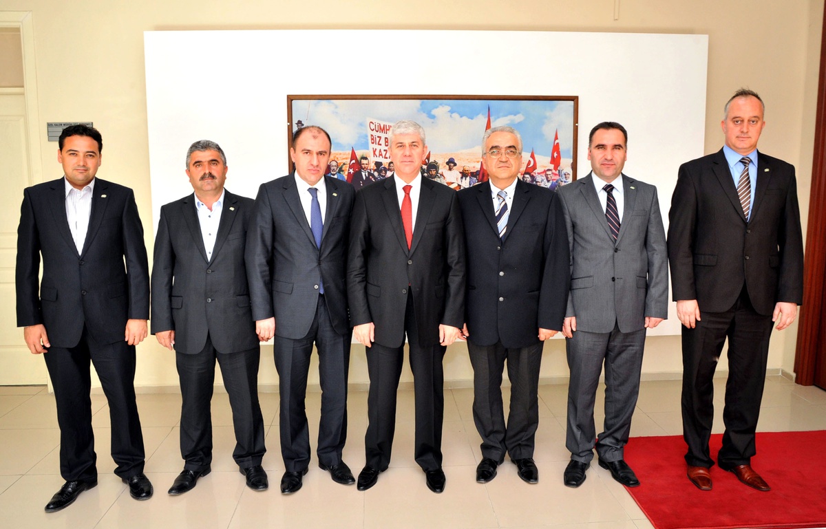 Ukosb Yönetim Kurulu Vali Erden\'i Ziyaret Etti