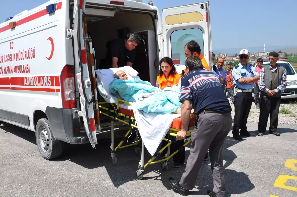 Yaşlı Hasta İçin Ambulans Helikopter Kalktı