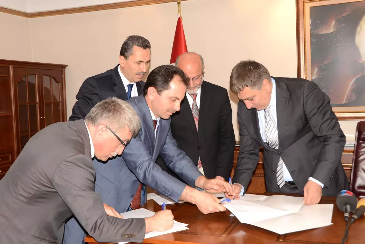 100. Yıldaki Bina İmzalanan Protokolle Milli Eğitime Devredildi