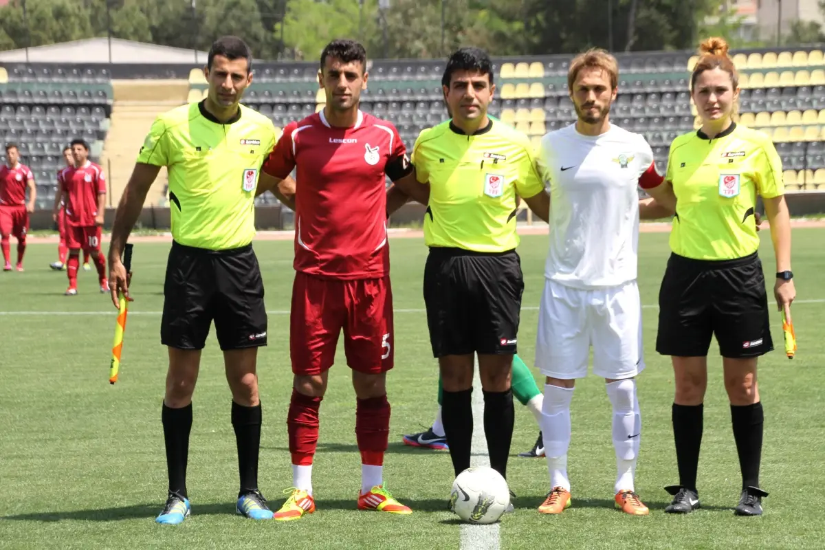 Akhisar Belediyespor A2 Takımı Kartal\'ı Rahat Geçti