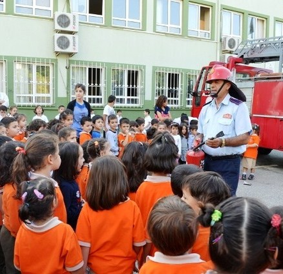 Anaokulu Öğrencilerine İtfaiye Eğitimi Verildi
