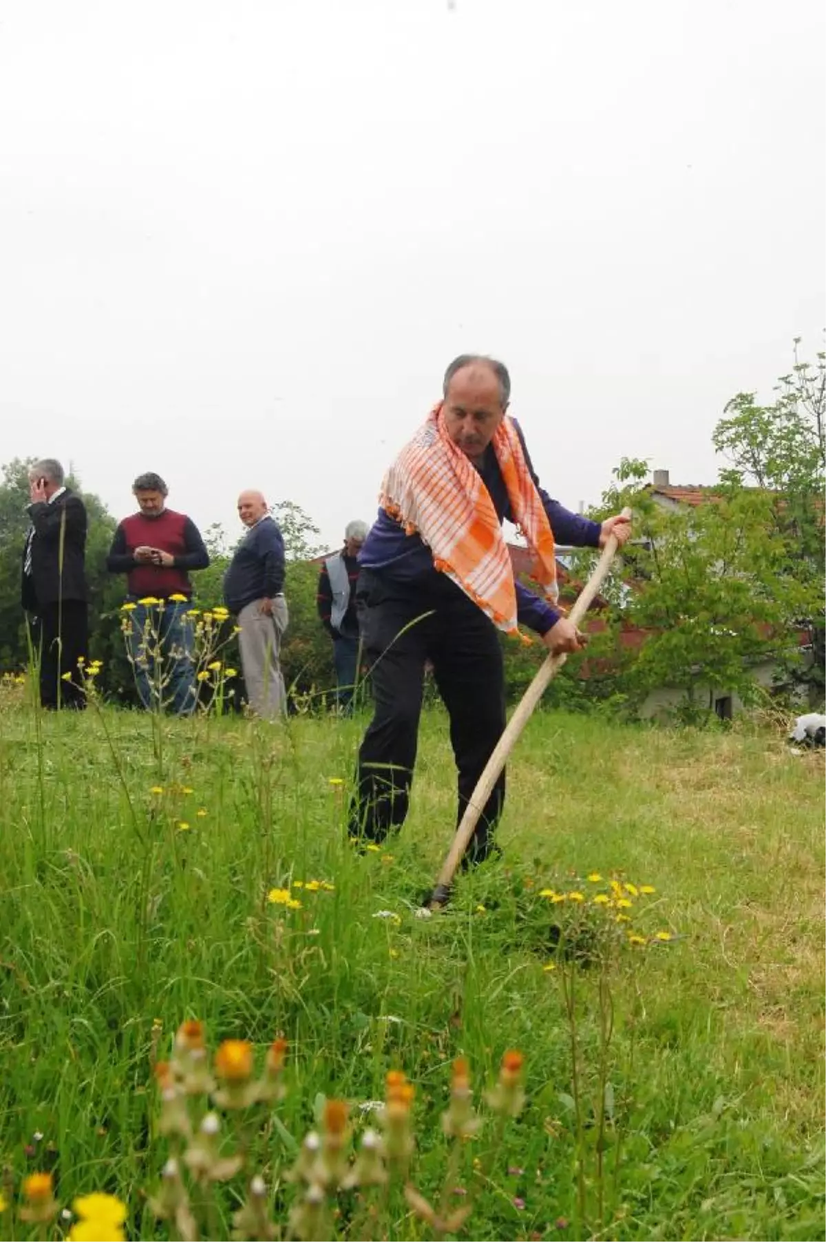 Tırpan Salladı, Testiden Ayran İçti