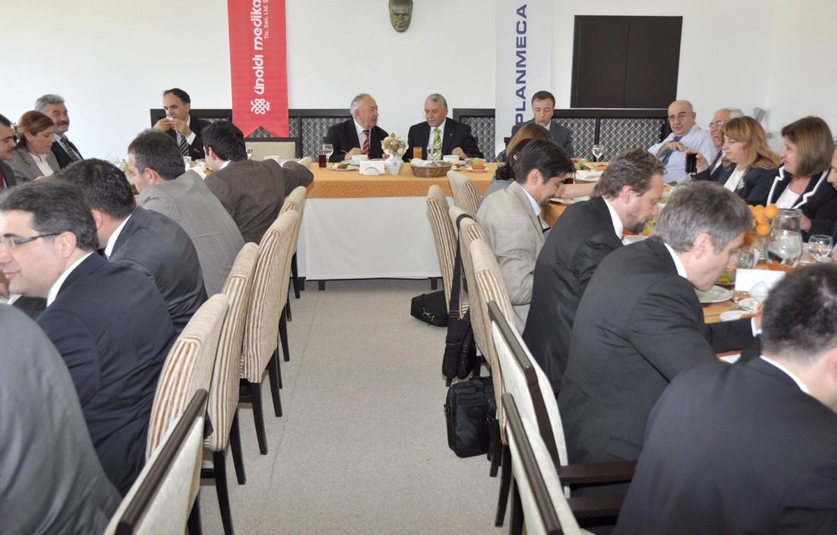Diş Hekimliği Fakülteleri Dekanları Konseyi Esogü\'de Toplandı