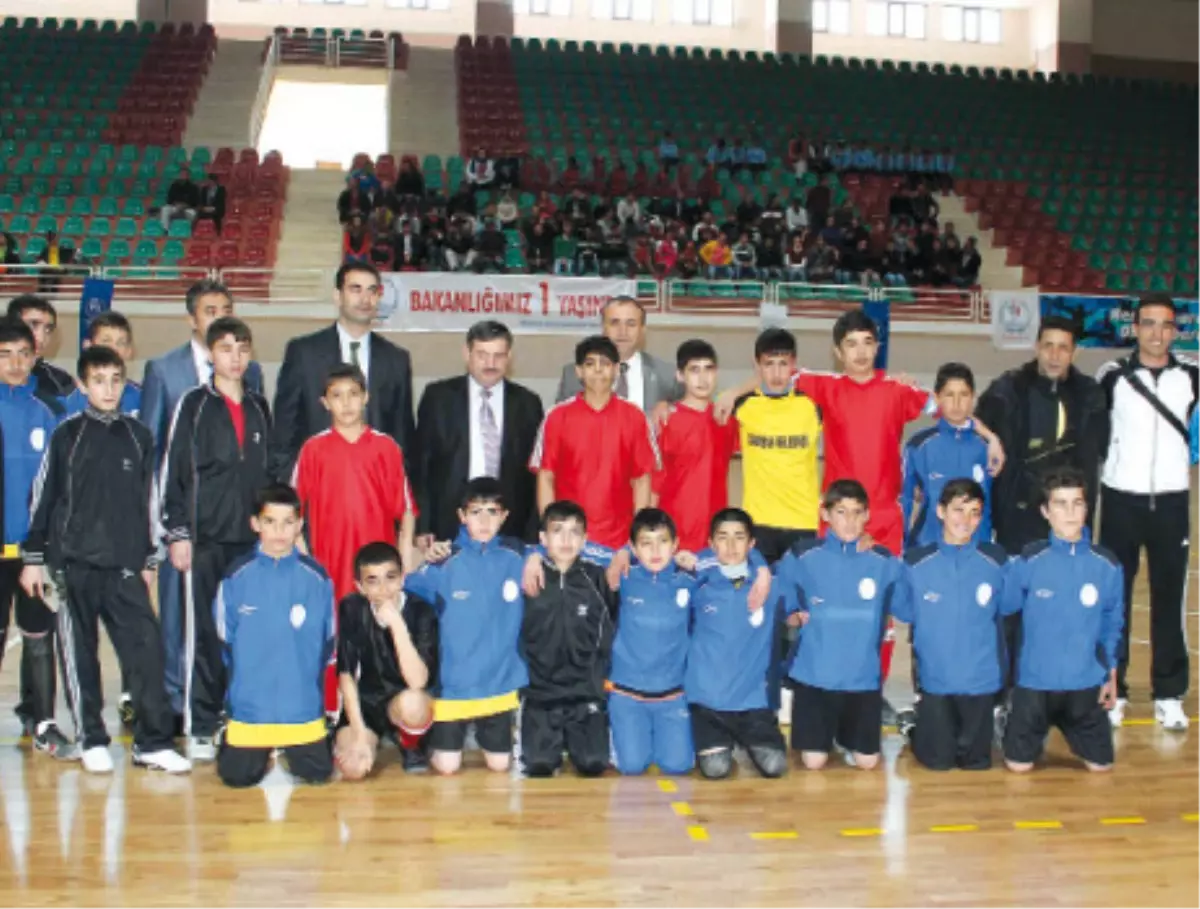 Diyarbakır\'da Futsal Şampiyonası Başladı