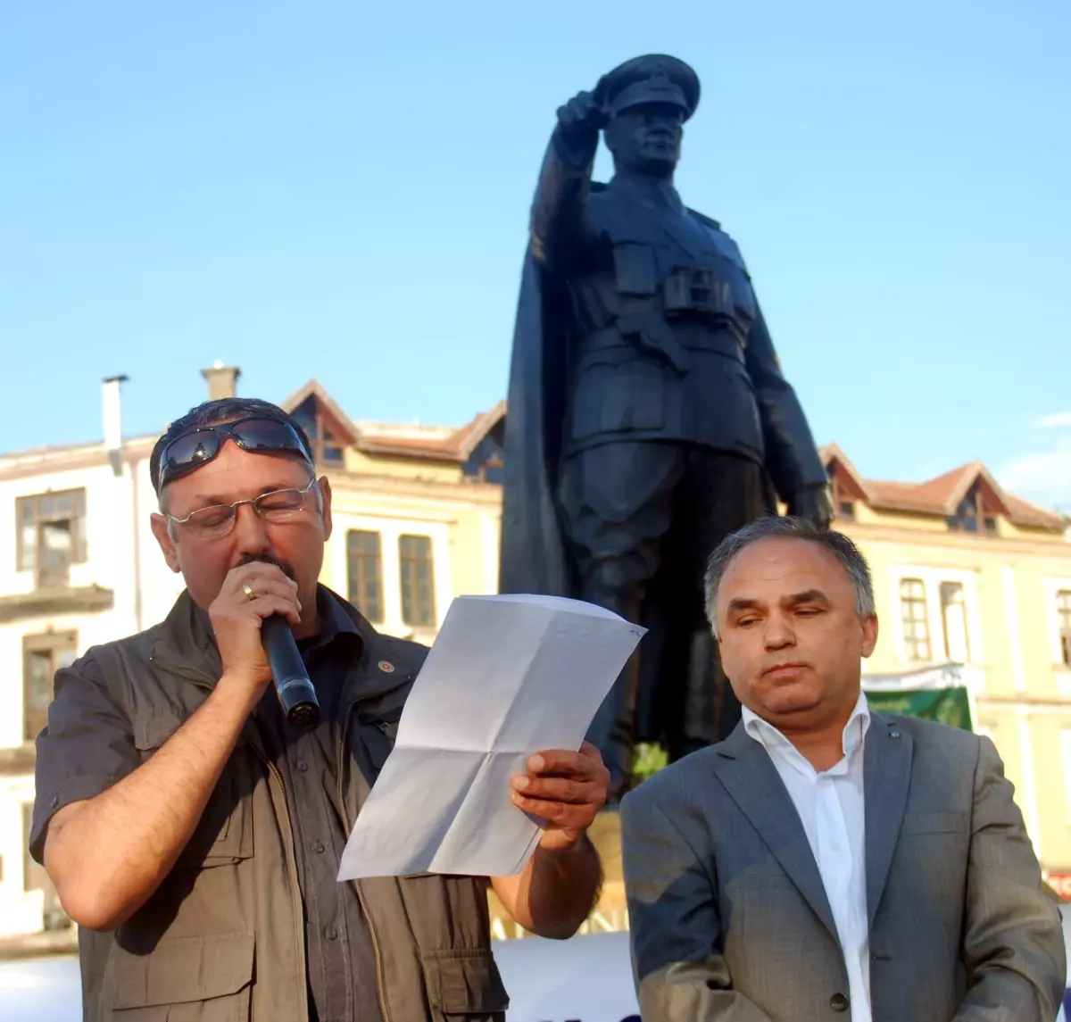 Giresun\'da Kesk ve Türk-İş İstanbul\'da Yaşanan 1 Mayıs Olaylarını Protesto Ettiler