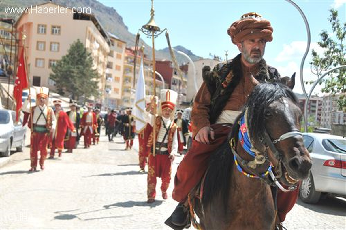 İstanbul\'un Fatihi Vefatının 532\'nci Yılında Anıldı