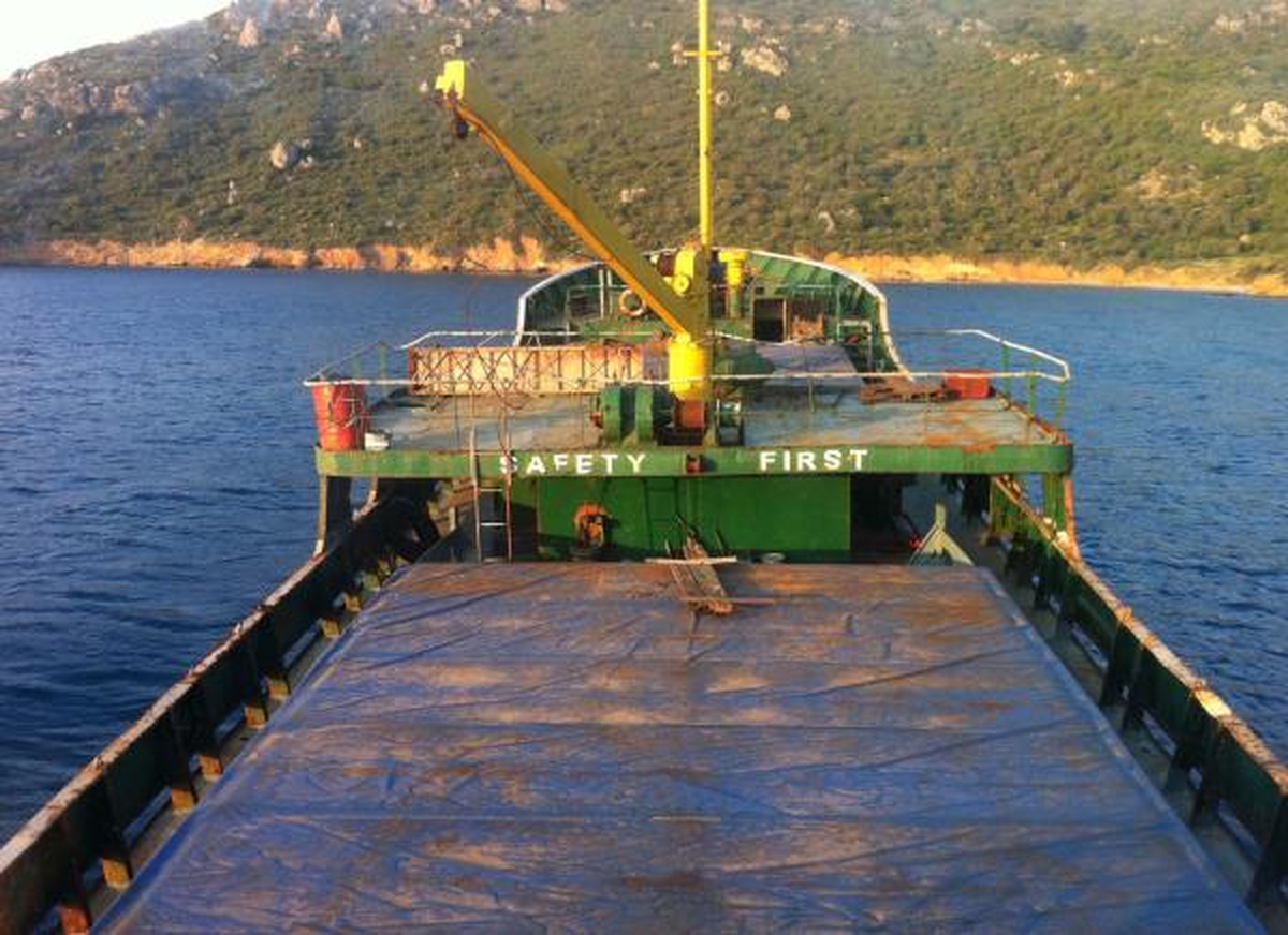 Karaya Oturan Kuru Yük Gemisi Kurtarıldı