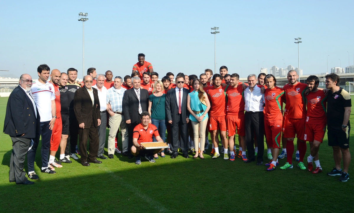 Karşıyaka, Adanaspor Hazırlıklarını Sürdürüyor