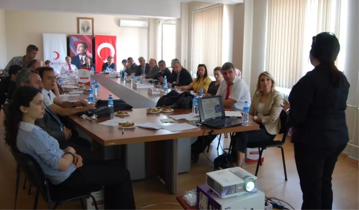 Kızılay\'dan, Öğretmenlere Eğitim Semineri