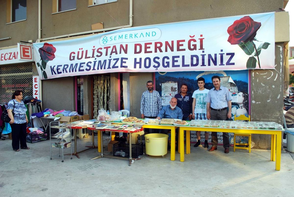 Semerkand Gülistan Derneği Kermes Düzenledi