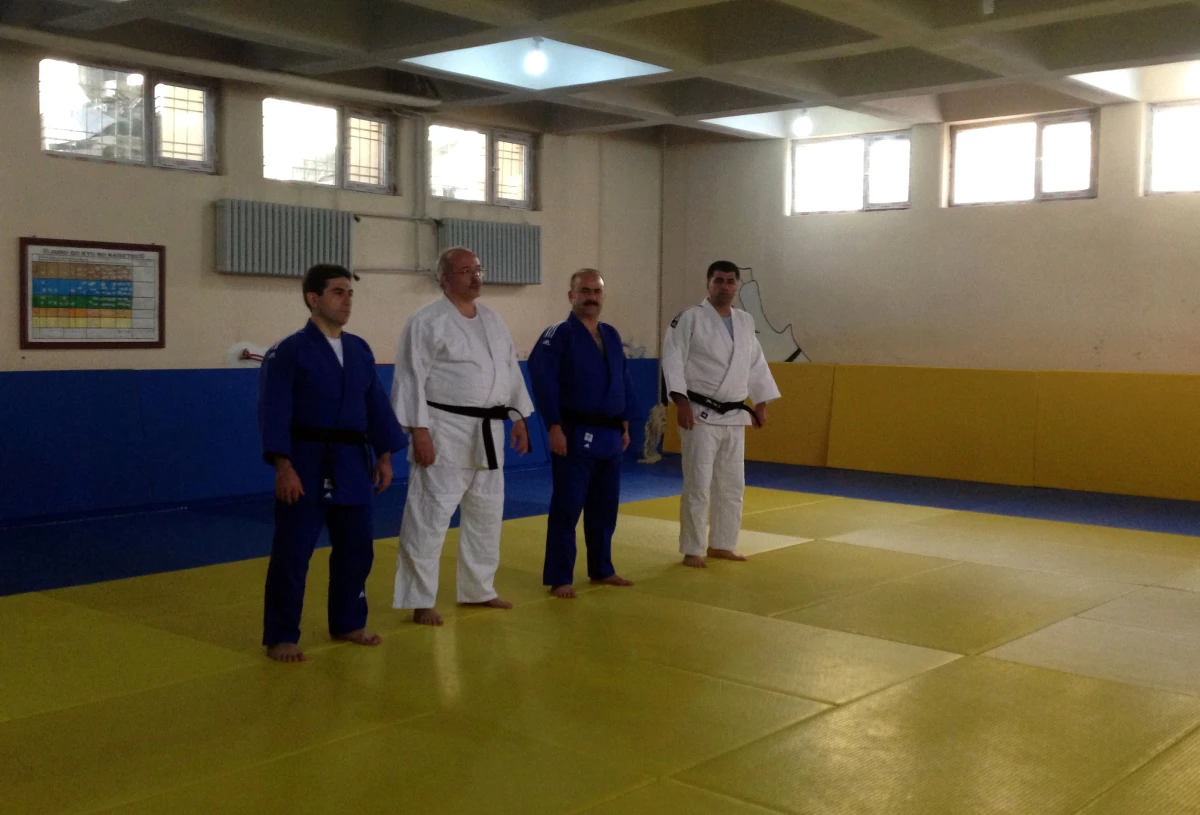 Siirt Valisi Aydın, Judo Sporcularıyla Birlikte İdmana Katıldı