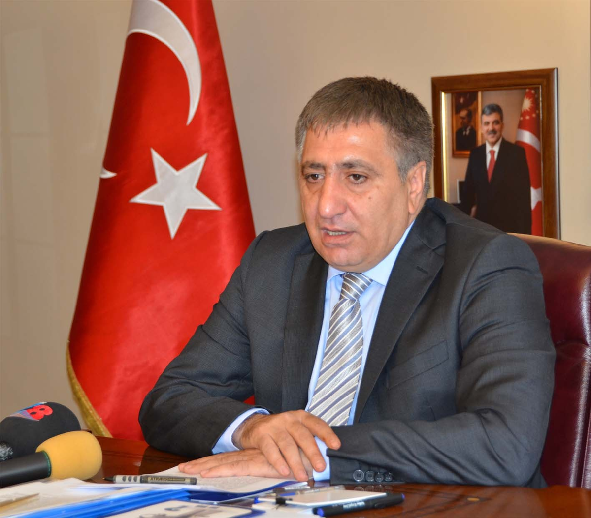 Vali Küçük, Sığınmacı Mülteciler Konusuna Açıklık Getirdi