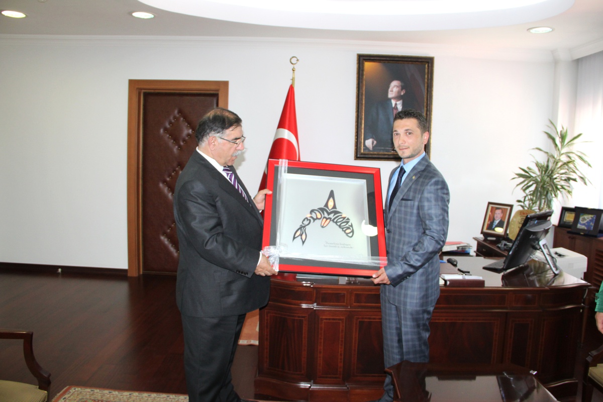 Vali Yılmaz, Düzce Genç Müsiad Derneğini Ağırladı