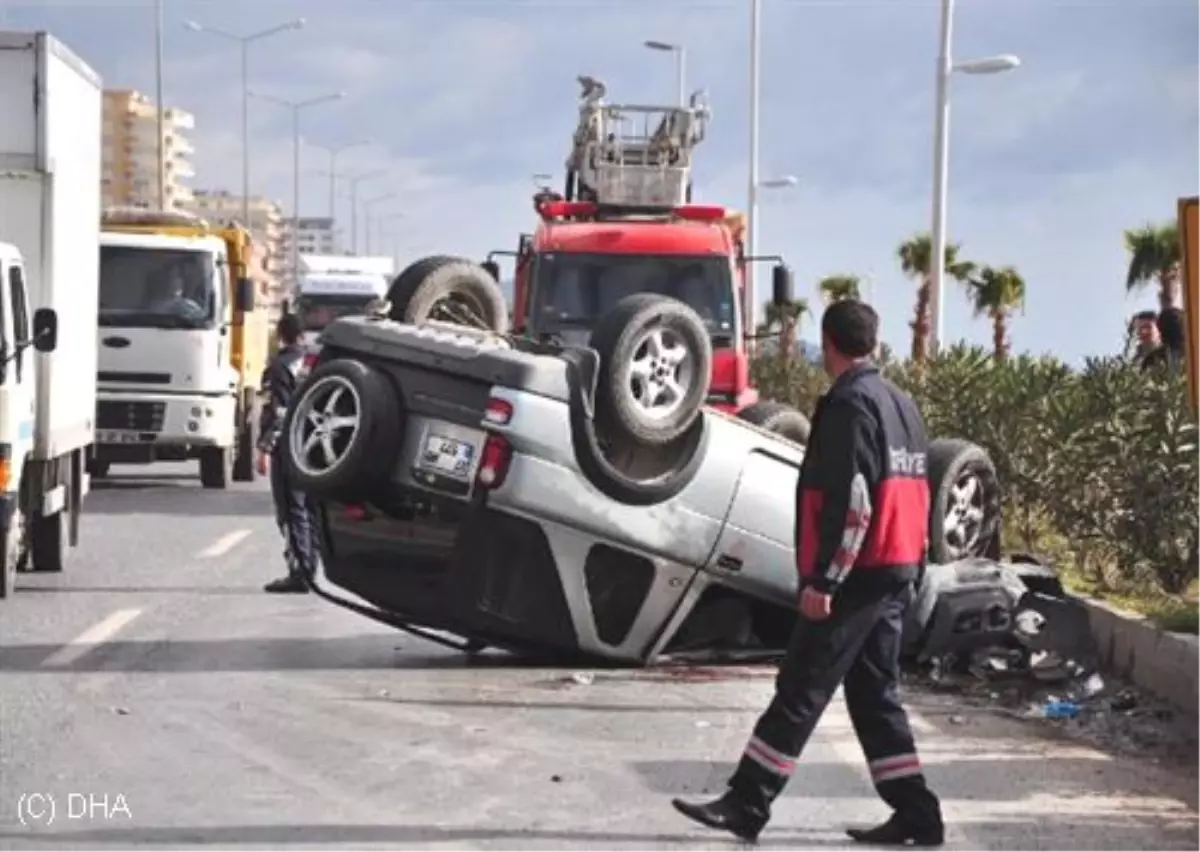 Alanya\'da Trafik Kazası: 2 Ölü, 2 Yaralı