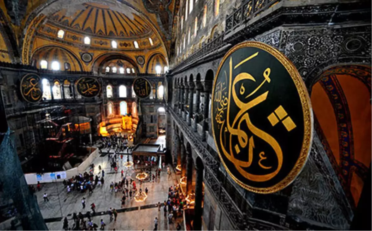 Ayasofya Müzesi\'nin İbadete Açılması Talebi