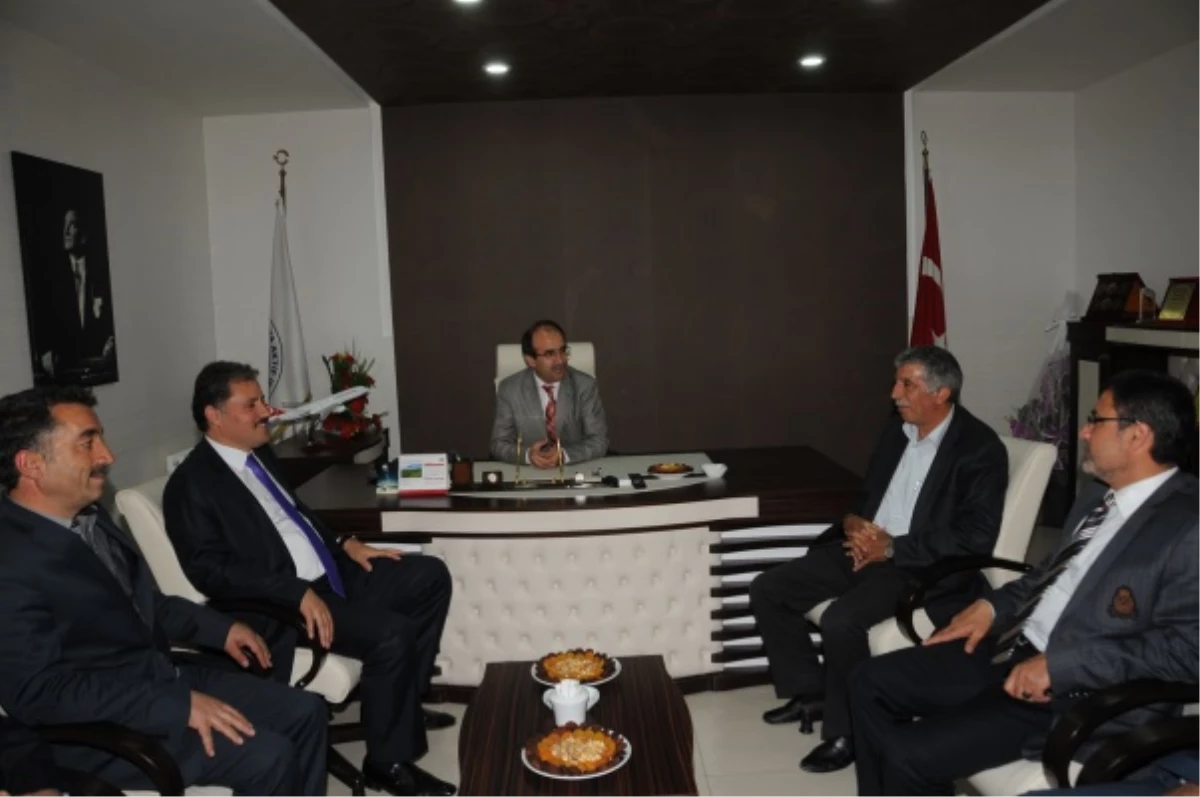 Belediye Başkanı Ahmet Çakır\'dan Hayırlı Olsun Ziyaretleri