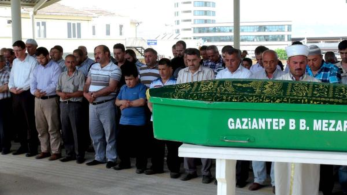 4 Kişiye Hayat Veren Bedriye Toprağa Verildi
