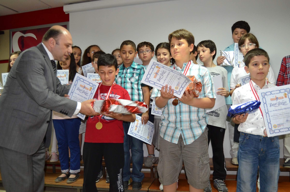 Şehzade Mehmet\'in Matematik Yarışması Ödülleri Sahiplerini Buldu