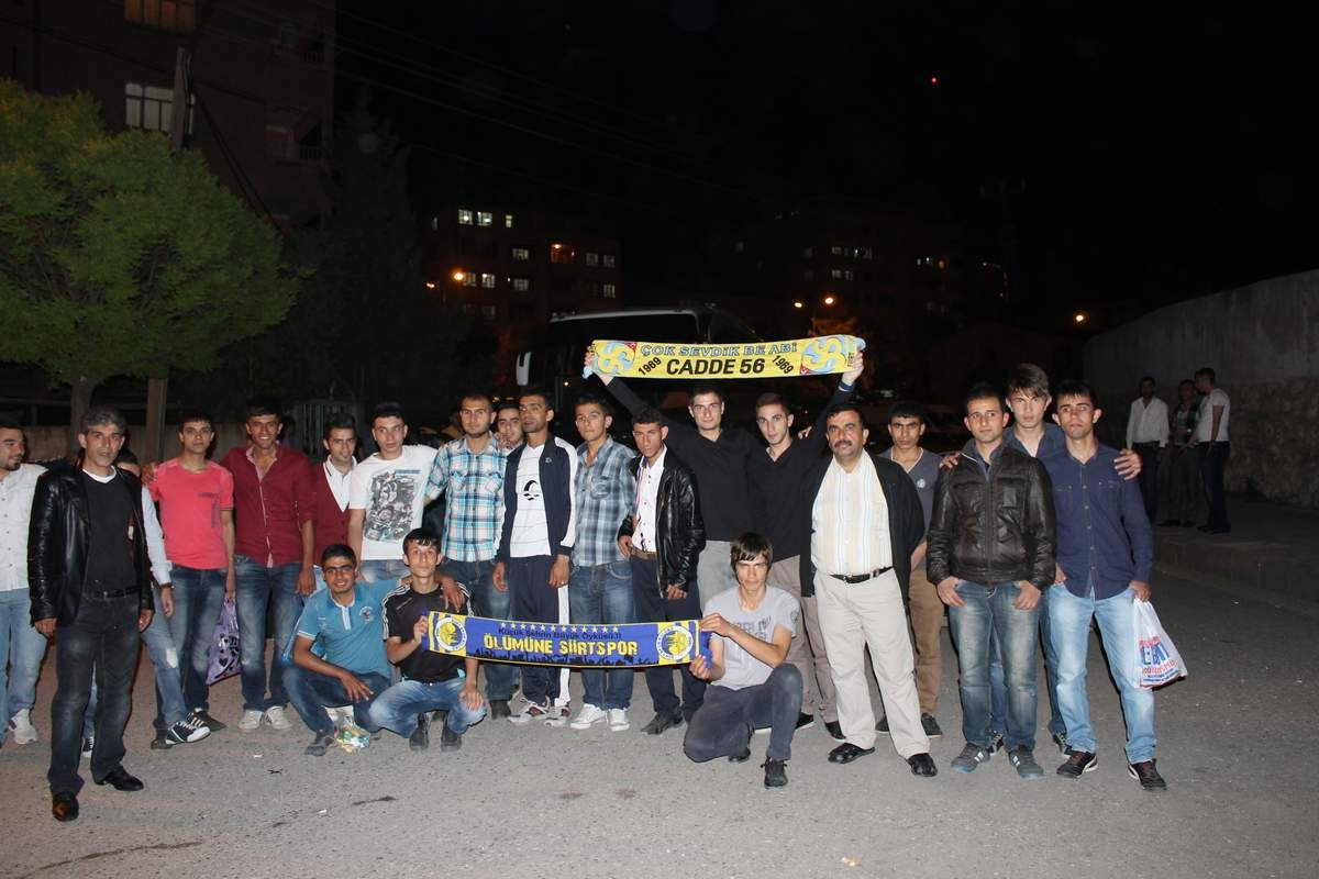 Taraftarlar Yollara Düştü