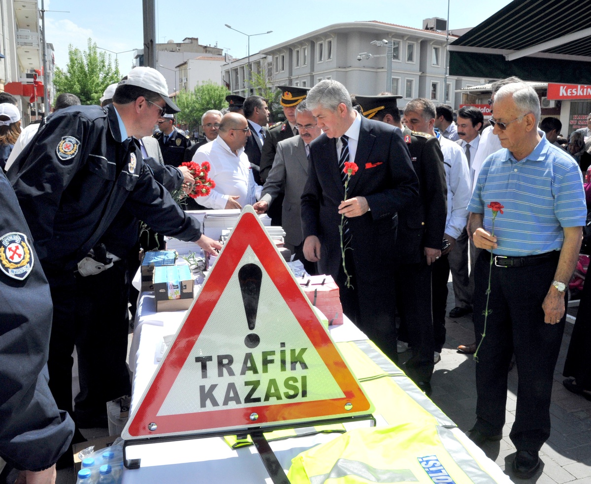 Uşak\'ta Trafik Güvenliği Haftası Etkinlikleri