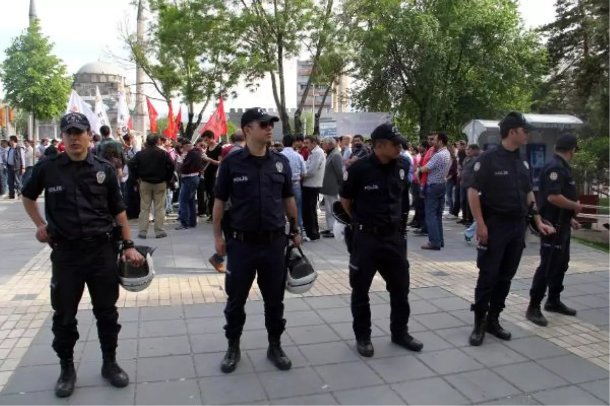 50 Kişilik Yürüyüşe 70 Polisle Önlem