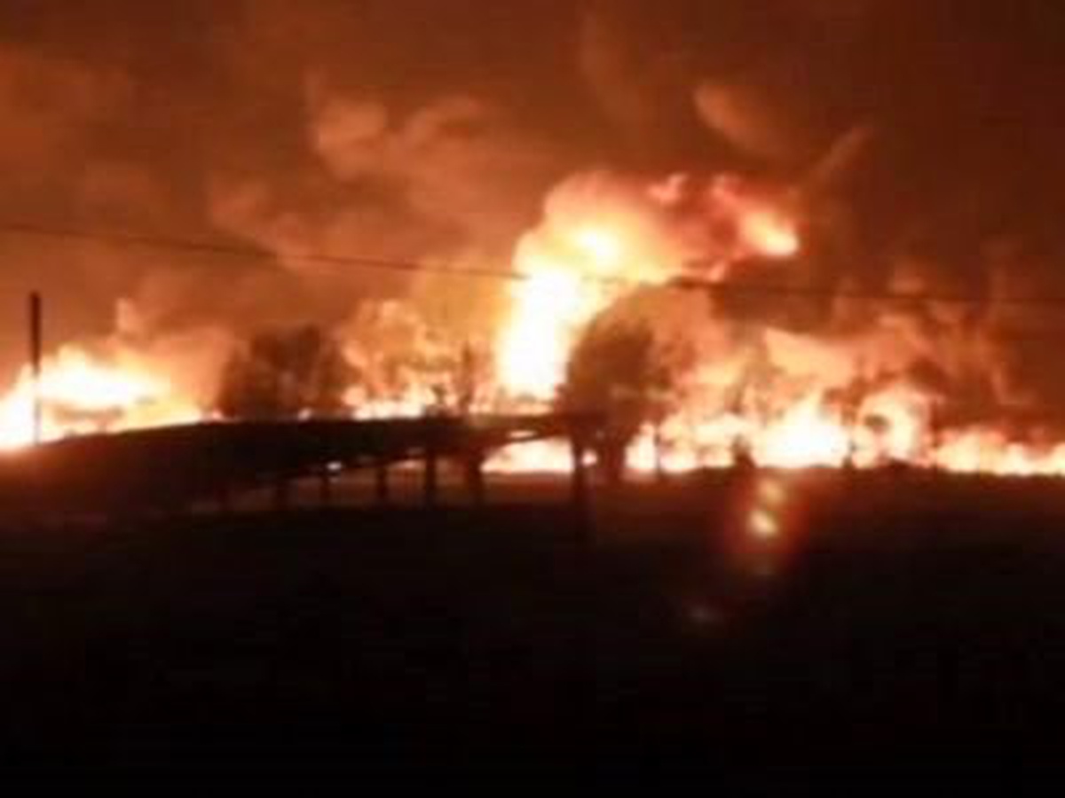 Belçika\'da Kimyasal Yüklü Tren Yandı: 1 Ölü, 33 Yaralı