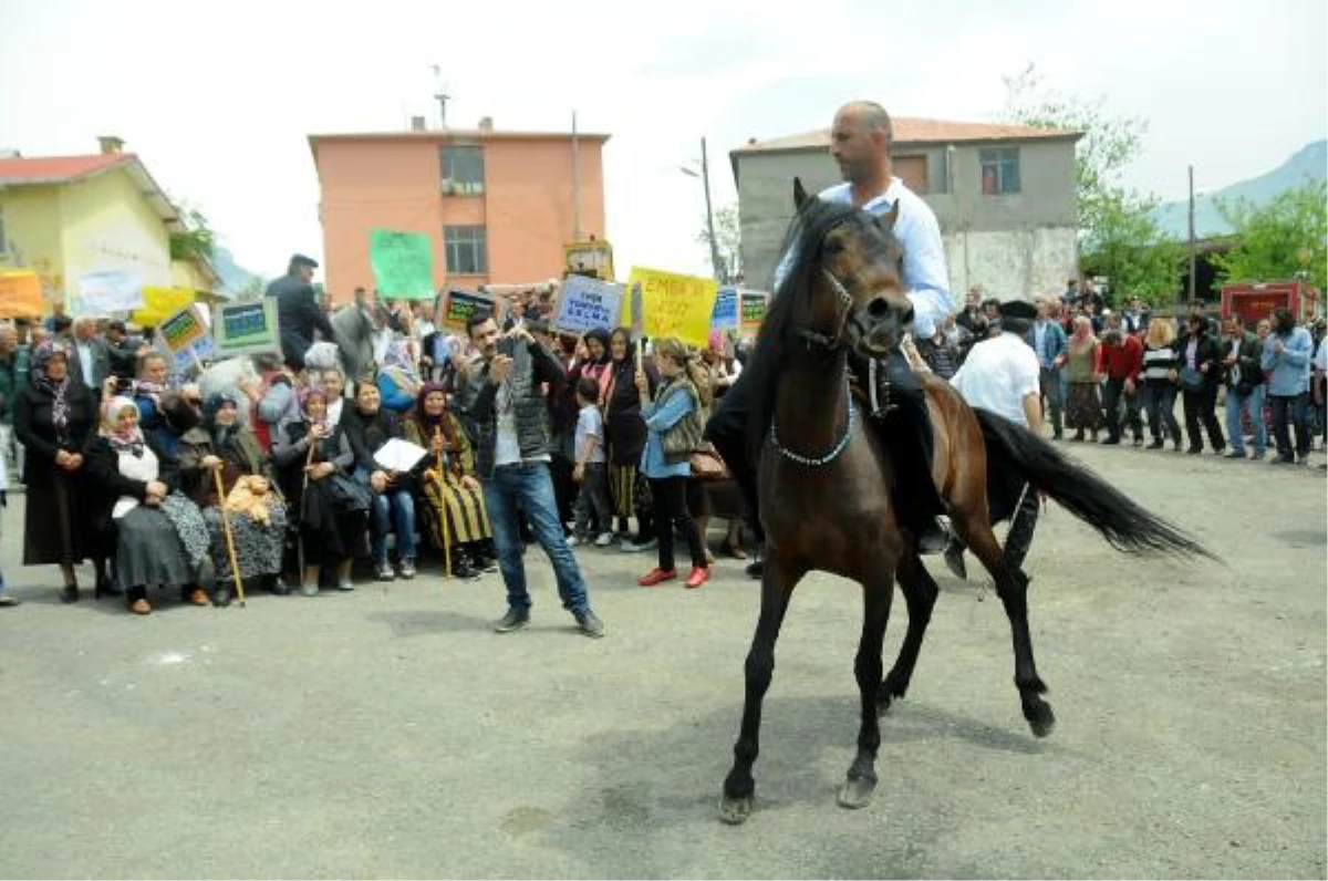 Çimento Fabrikasına Karşı Çıkan Halk Miting Düzenledi