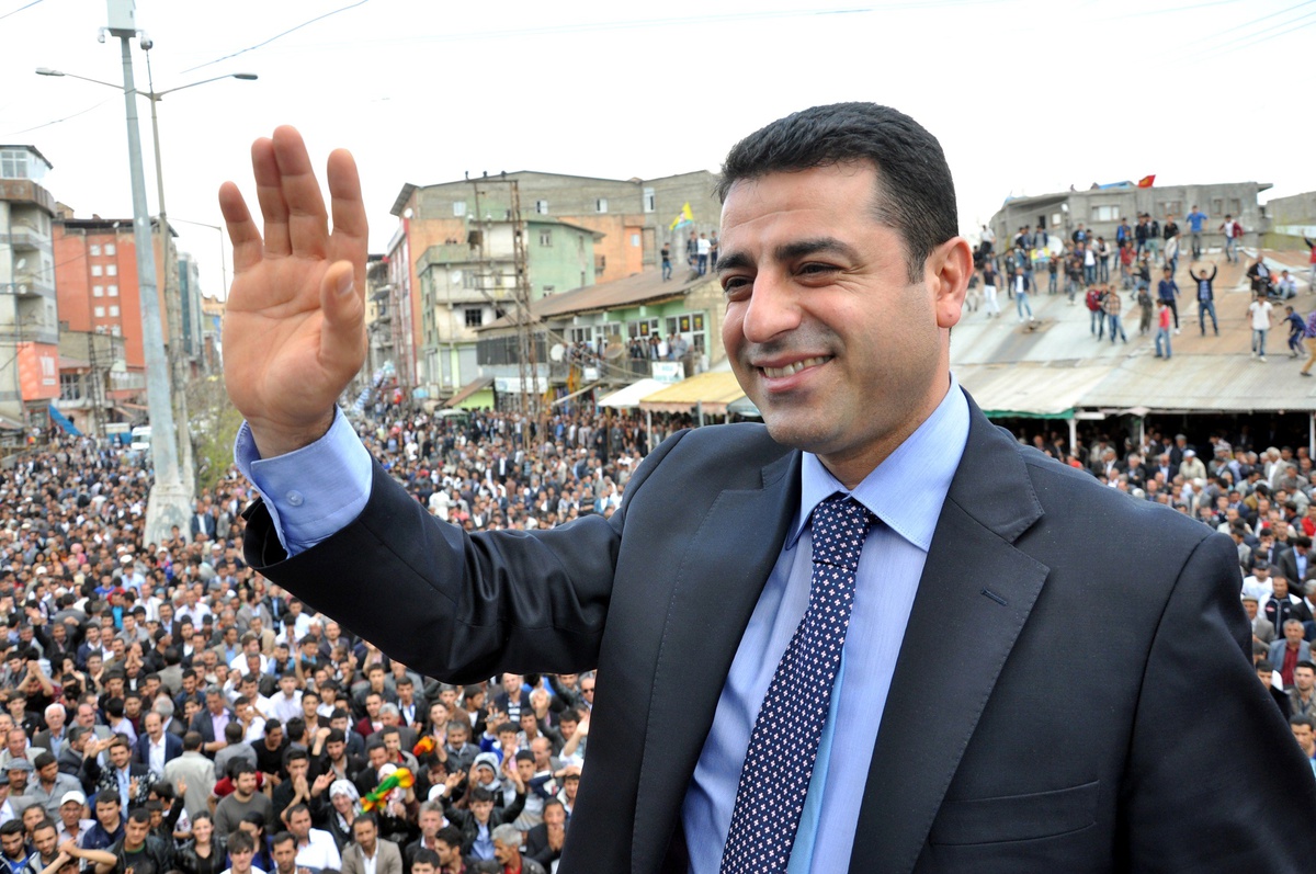 Demirtaş\'ın Yüksekova Ziyareti