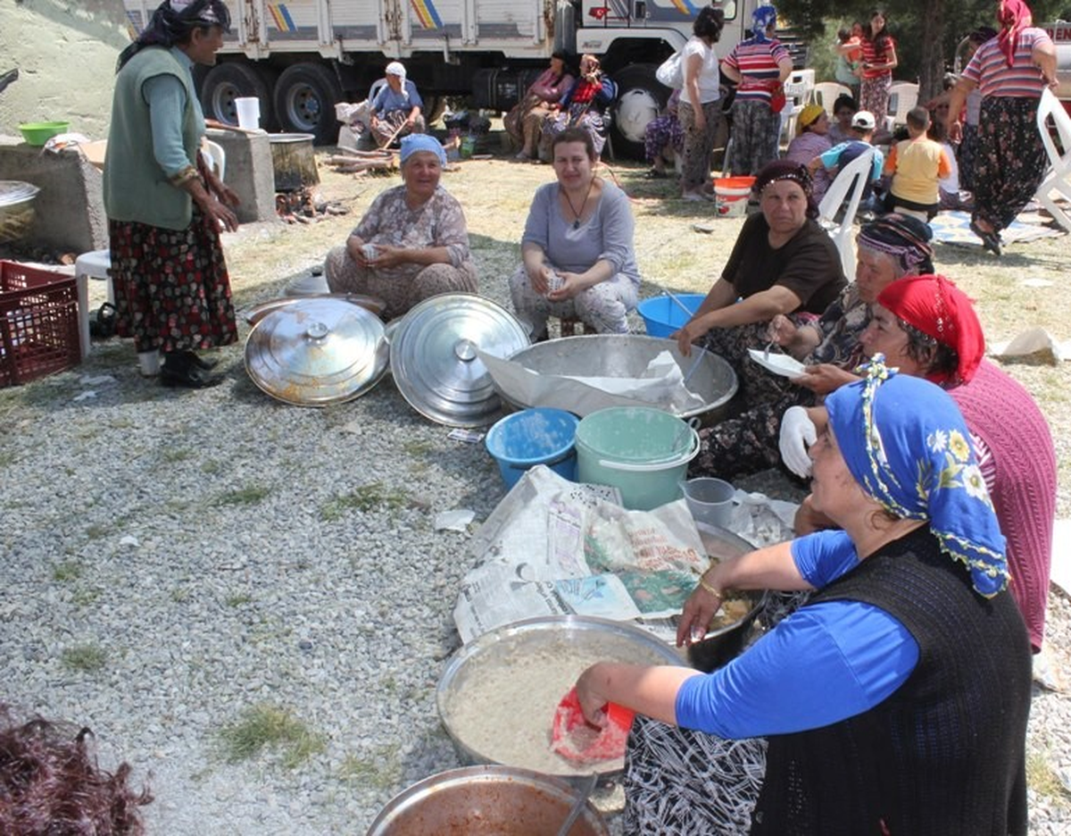 Dereçiftlik Köyünde Hıdrellez Şenliği Düzenlendi