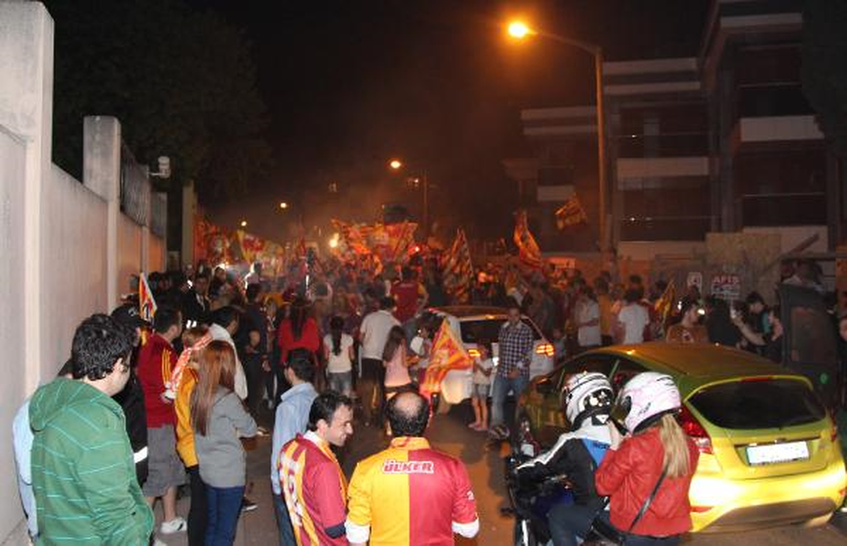 Florya\'da Coşkulu Kutlama