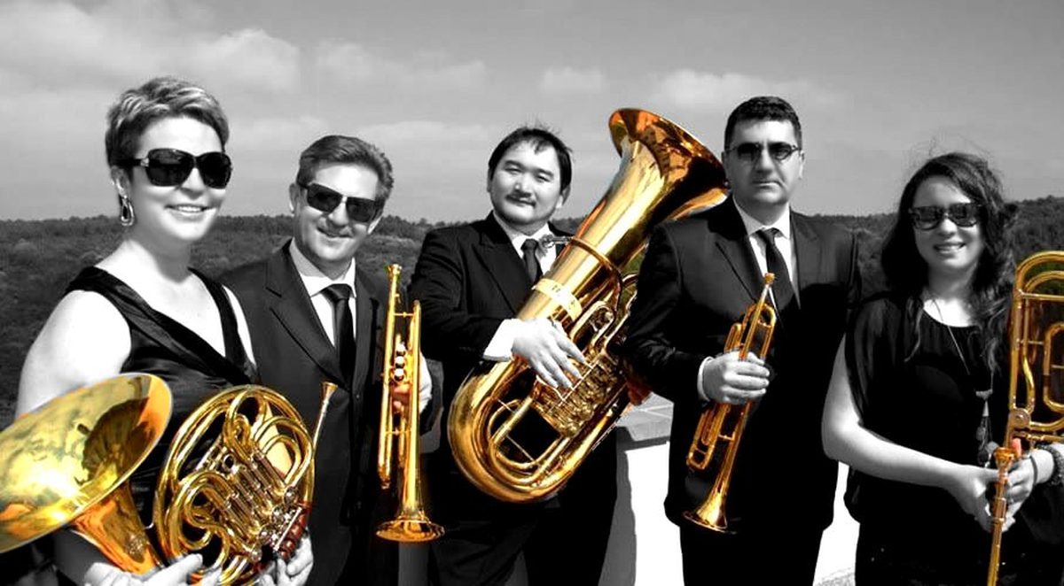 Golden Horn Brass Beşlisi Karşıyaka\'da
