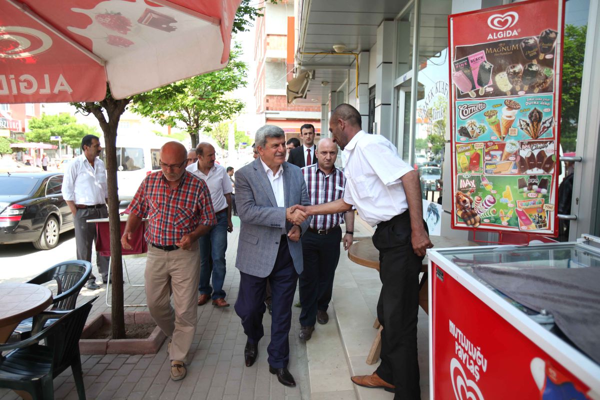 Karaosmanoğlu Darıca Esnafını Ziyaret Etti