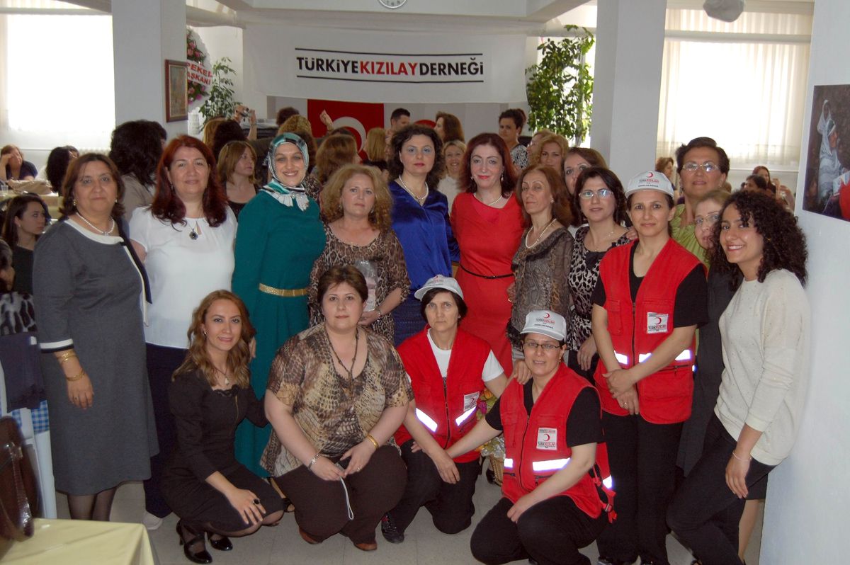 Kızılay\'dan Kadınlar Matinesi