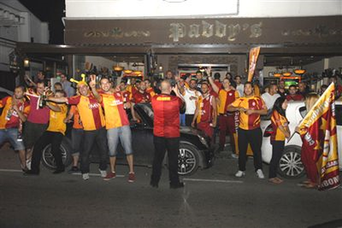 KKTC\'de Şampiyonluk Kutlamaları