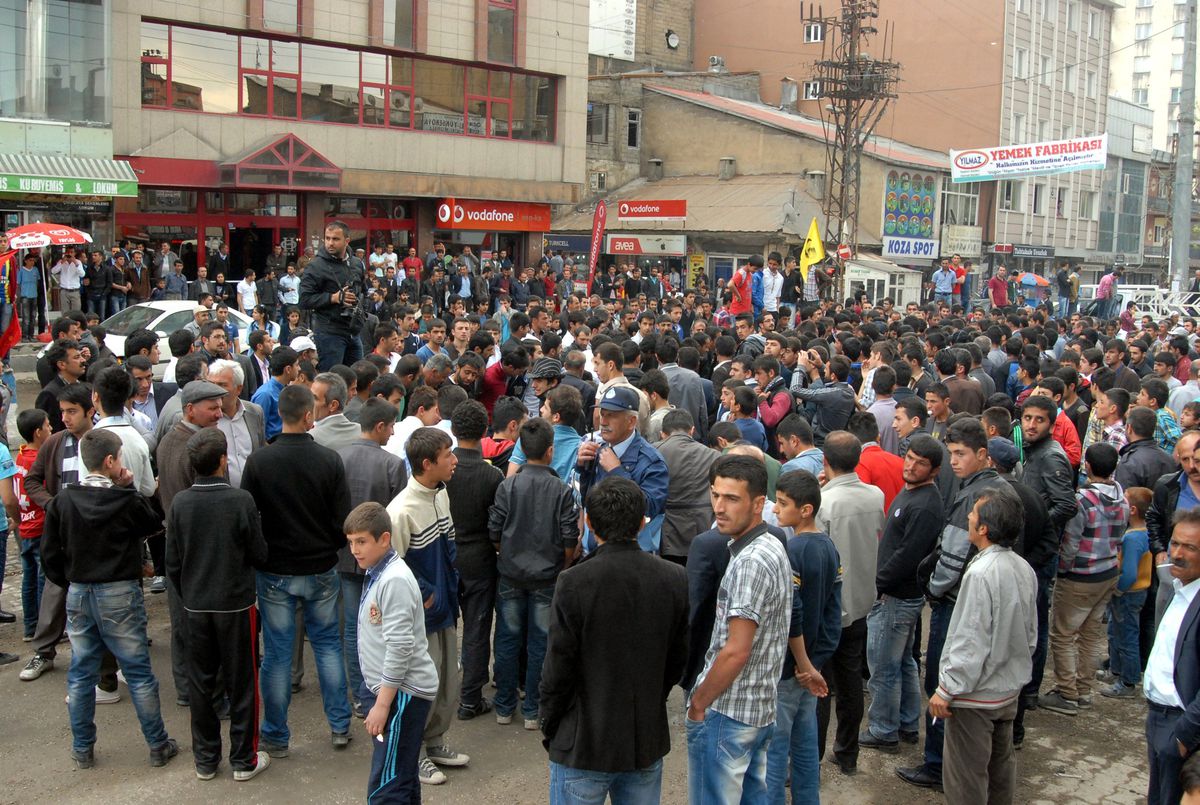 Selahattin Demirtaş Yüksekova\'da