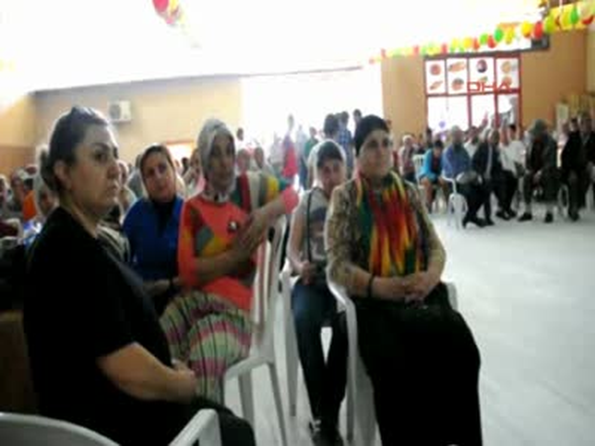 Zenderlioğlu,Türk Bayrağı Altında Partililere Seslendi