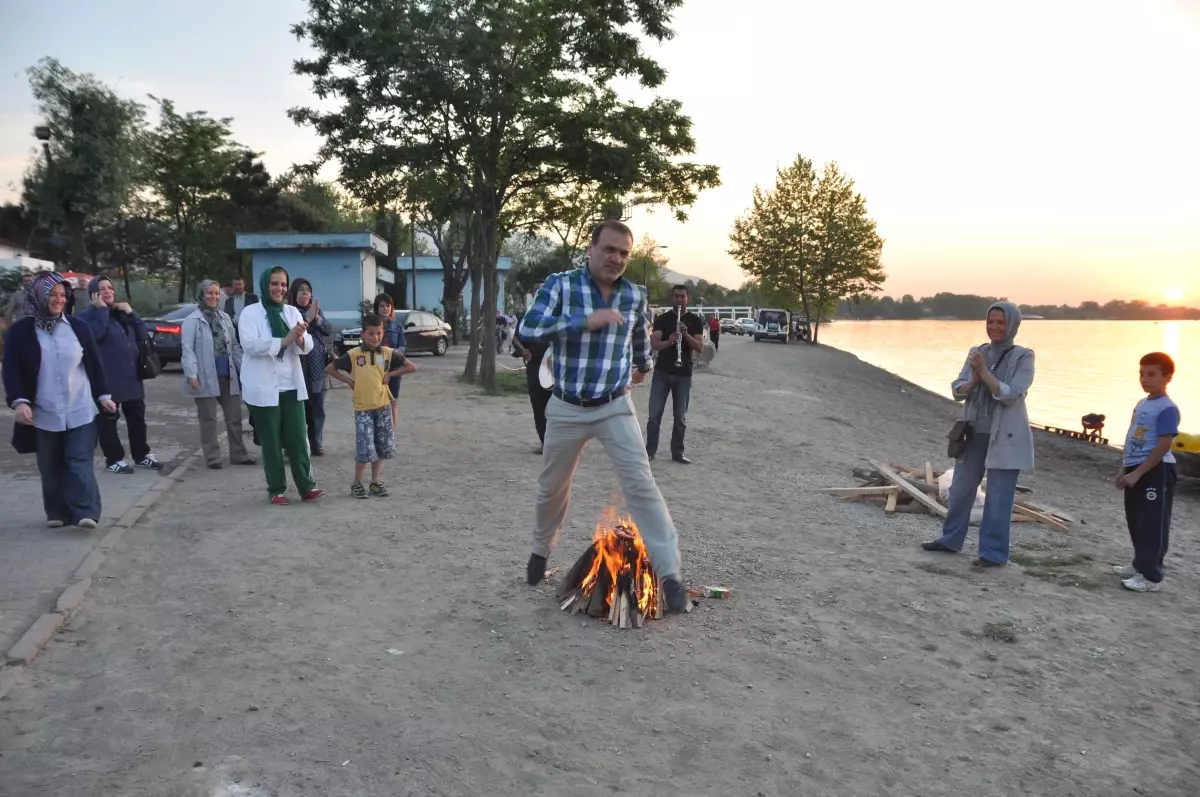 Ak Kadınlar Hıdırellez Şenliğinde Buluştu