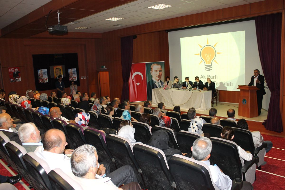 AK Parti Hendek Danışma Meclisi Yapıldı