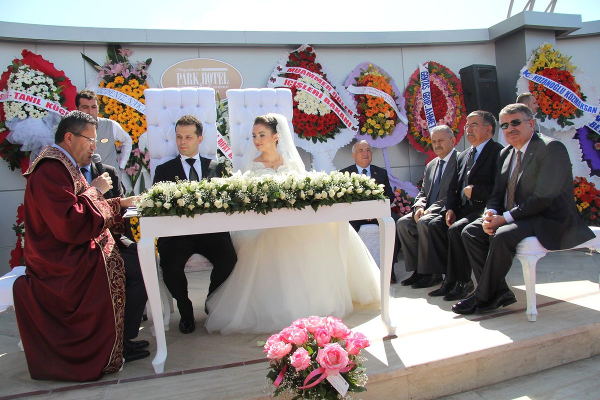 AK Parti Muğla Milletvekili Ali Boğa Kızını Evlendirdi