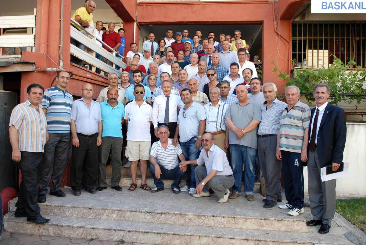Başkan Evcilmen Örnekköy\'de Vatandaşlarla Bir Araya Geldi