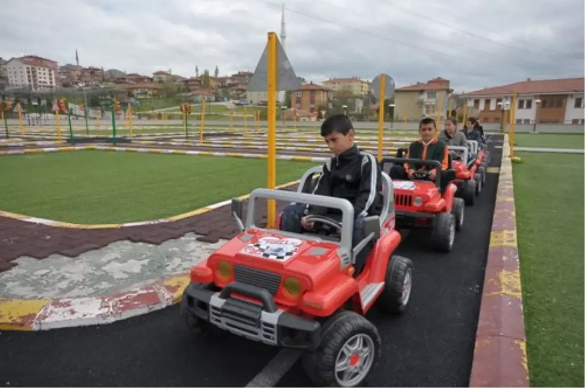 Çarşamba\'da Öğrencilere Trafik Eğitimi Verildi