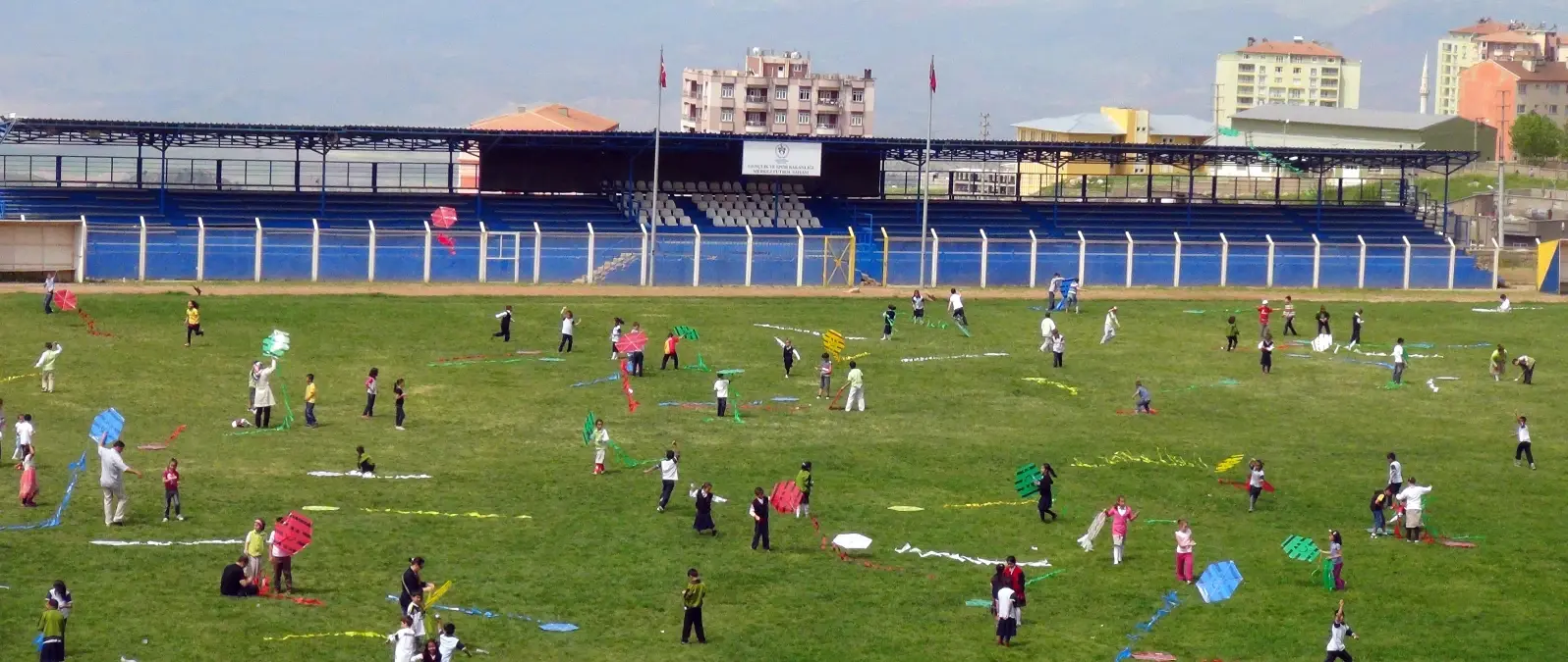 Cudi Dağı Uçurtmalarla Şenlendi