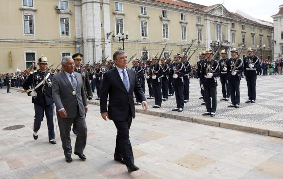 Cumhurbaşkanı Gül, Portekiz Parlamento Başkanı Esteves ile Görüştü