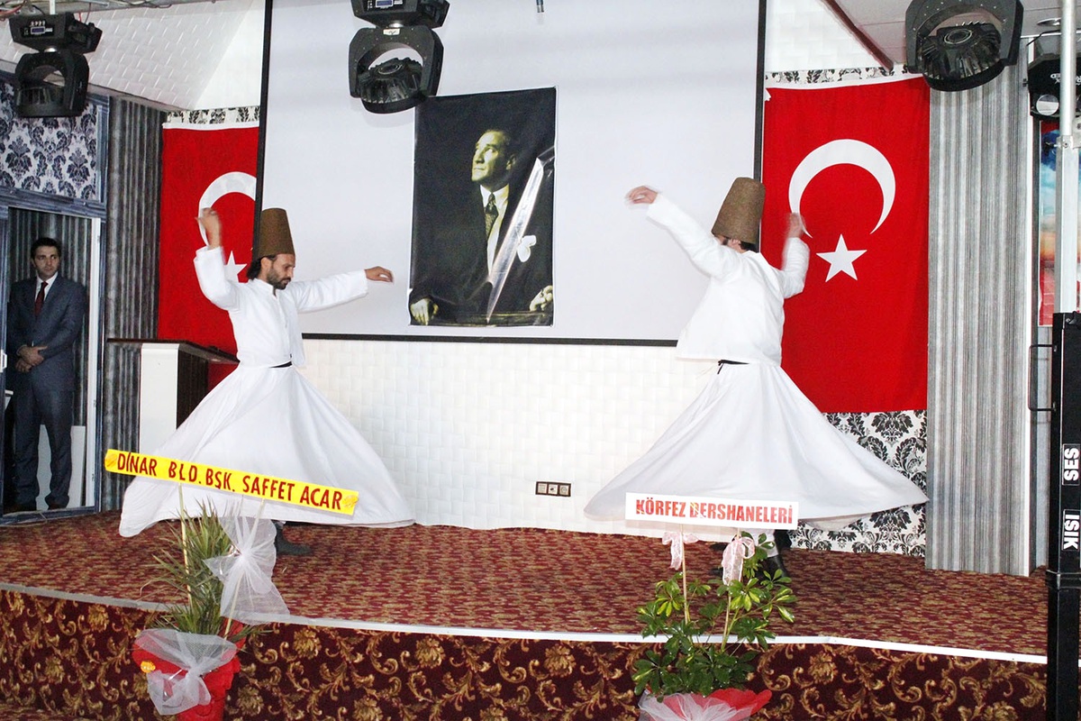 Dinar Fatih Ortaokulu'nden 7. Türkçe Şöleni