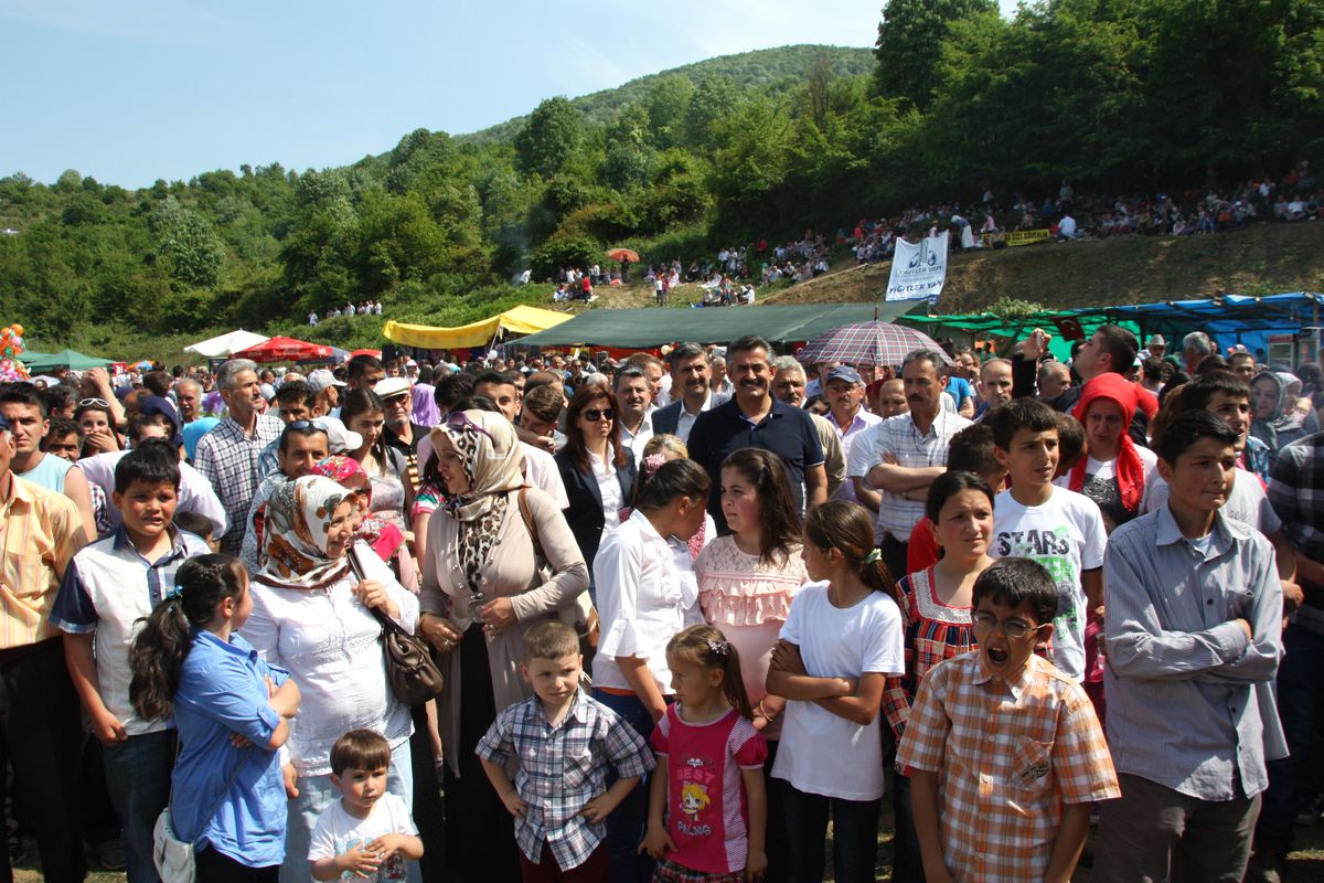 Düzce\'nin Dereköy ve Darıyeri Mengencik Köylerinde Hıdırılez Kutlandı