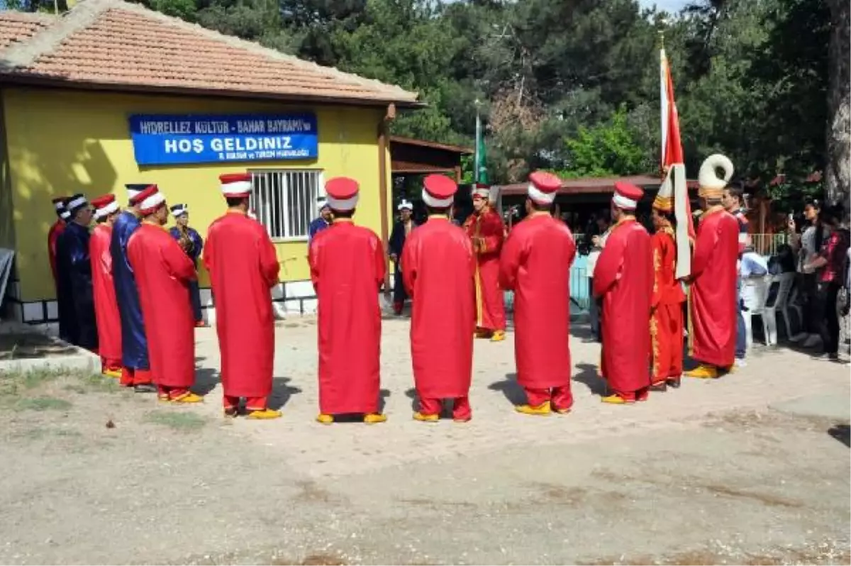 Elazığ\'da Renkli Hıdırellez Şenliği